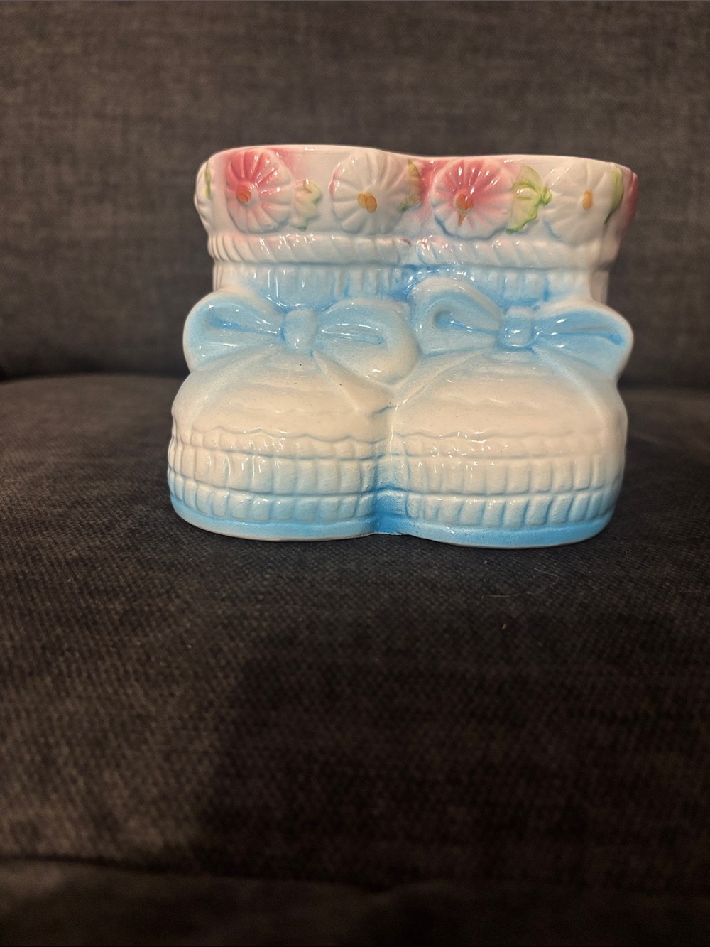 Vintage Napco Ceramic Baby Booties Planter - White and Light Blue